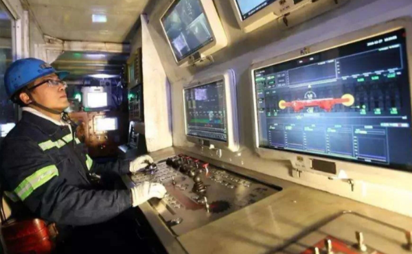 船舶在线能源监控机.png 船舶在线能源监控机.png