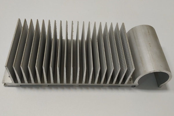铝散热片.png 铝散热片.png