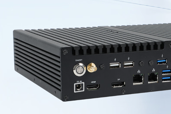 PA视讯嵌入式工控机端口.png PA视讯嵌入式工控机端口.png