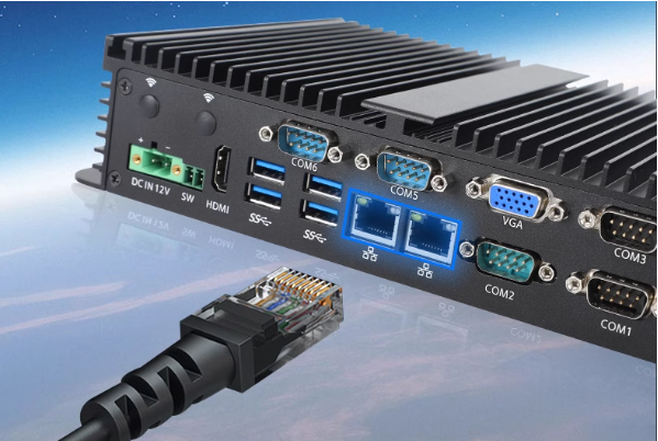 嵌入式工控机端口.png 嵌入式工控机端口.png