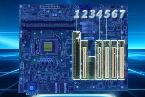 PA视讯壁挂式工控机扩展插槽.png PA视讯壁挂式工控机扩展插槽.png