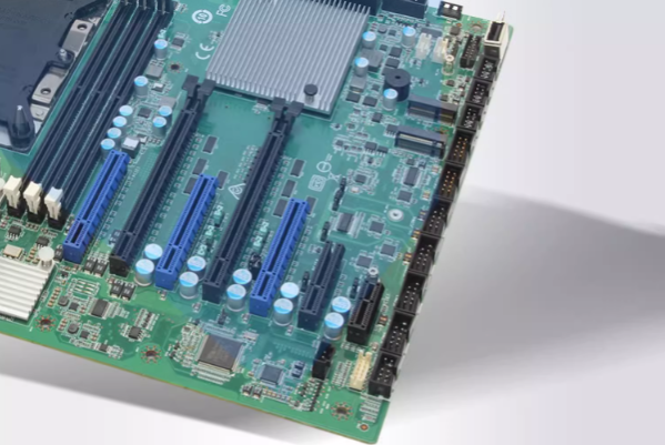 PA视讯4U工控机主板插槽.png PA视讯4U工控机主板插槽.png